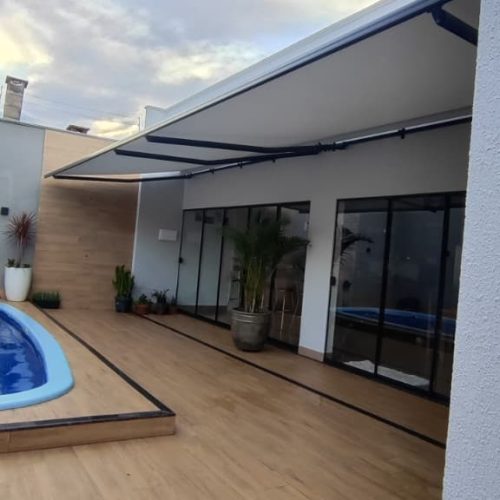 Toldo Articulado sob medida em Goiânia - Casa Branca