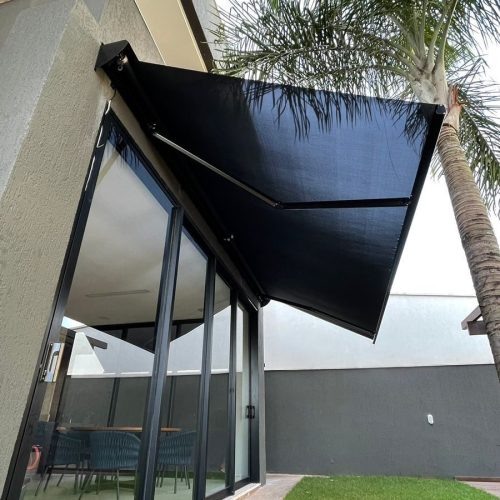 Toldo Articulado sob medida em Goiânia - Casa Branca