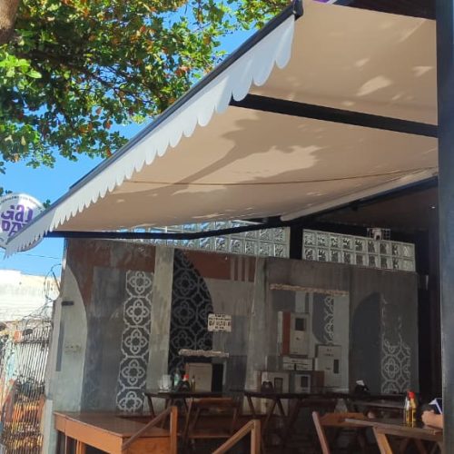 Toldo Articulado sob medida em Goiânia - Casa Branca