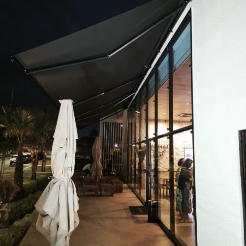 Toldo Articulado sob medida em Goiânia - Casa Branca