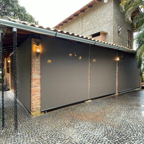Toldo Vertical - Toldo Retratil sob medida Goiânia - Casa Branca